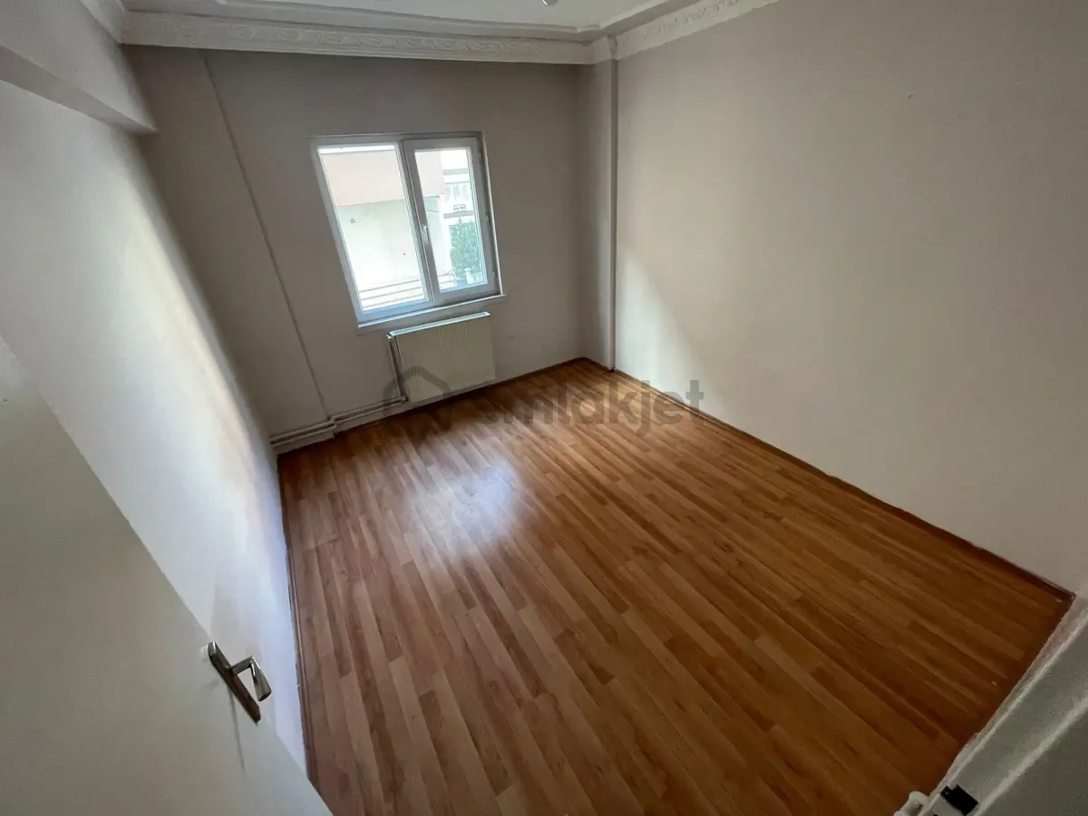 Pınarbaşı Mh De 3+1 Ara Katta Ön Cephe Daire - 13