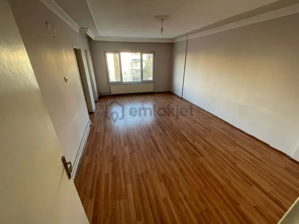Pınarbaşı Mh De 3+1 Ara Katta Ön Cephe Daire - 6