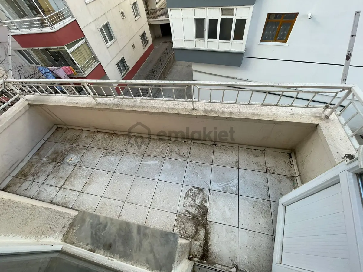 Pınarbaşı Mh De 3+1 Ara Katta Ön Cephe Daire - 33
