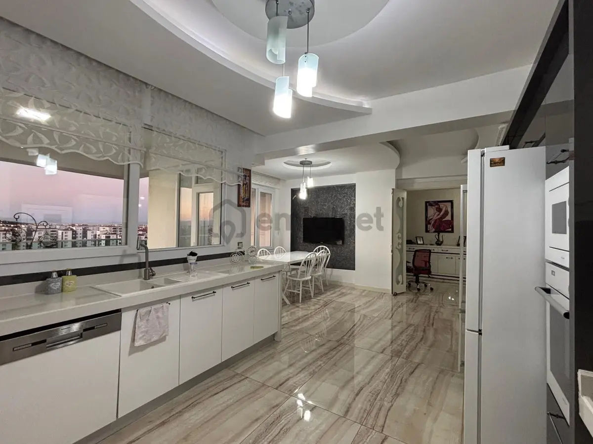 Forum Karşısında Güneş Yapıda Satılık Daire - 11