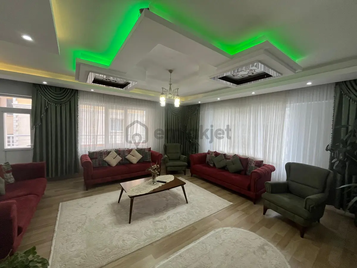 Hatuniye Mahallesinde Satılık 3+1 Site İçi Daire - 2