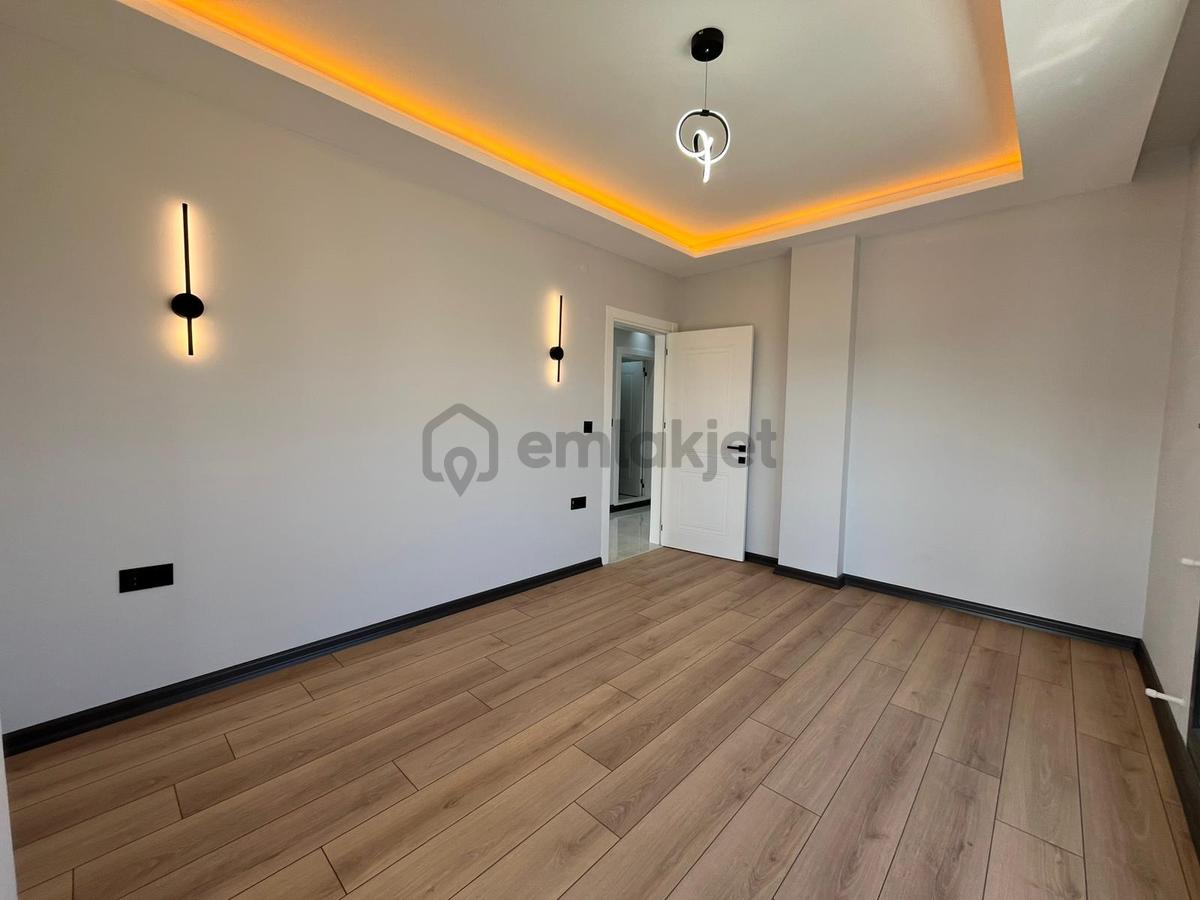 Didim Merkezde Ön Cephe, Otoparklı 3+1 Villa - 24