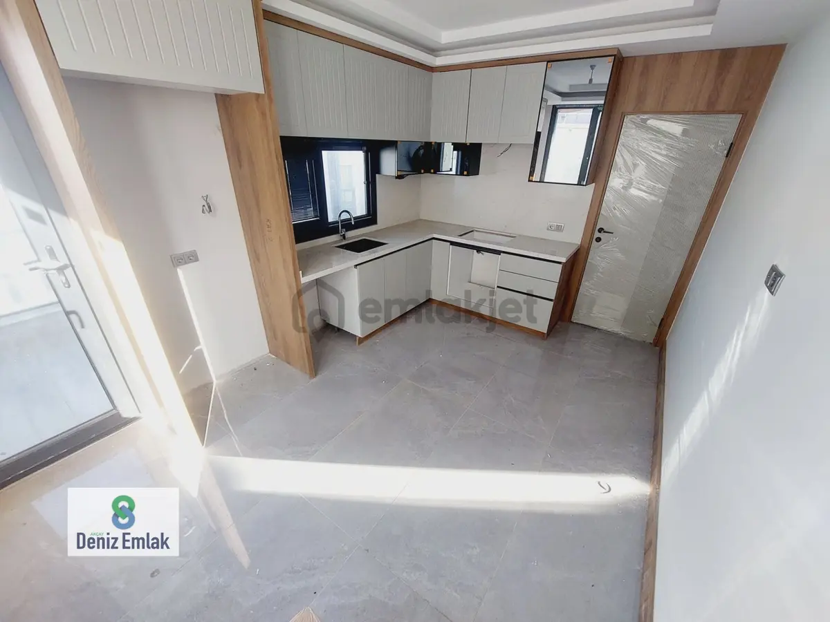 Denizden Akçayda Denize 75 M Ebeveynli Satılık 3+1 Daire. - 20