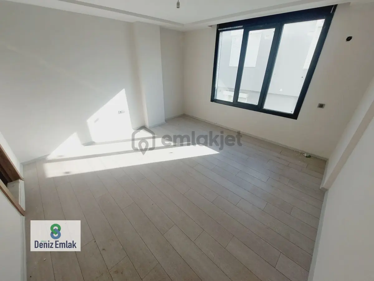 Denizden Akçayda Denize 75 M Ebeveynli Satılık 3+1 Daire. - 16