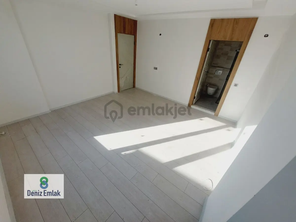 Denizden Akçayda Denize 75 M Ebeveynli Satılık 3+1 Daire. - 5