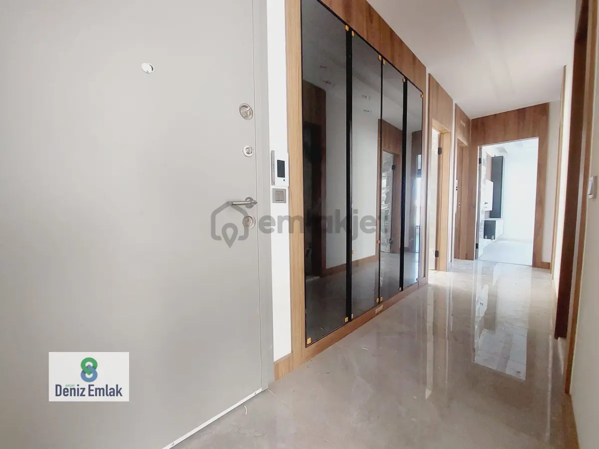 Denizden Akçayda Denize 75 M Ebeveynli Satılık 3+1 Daire. - 9