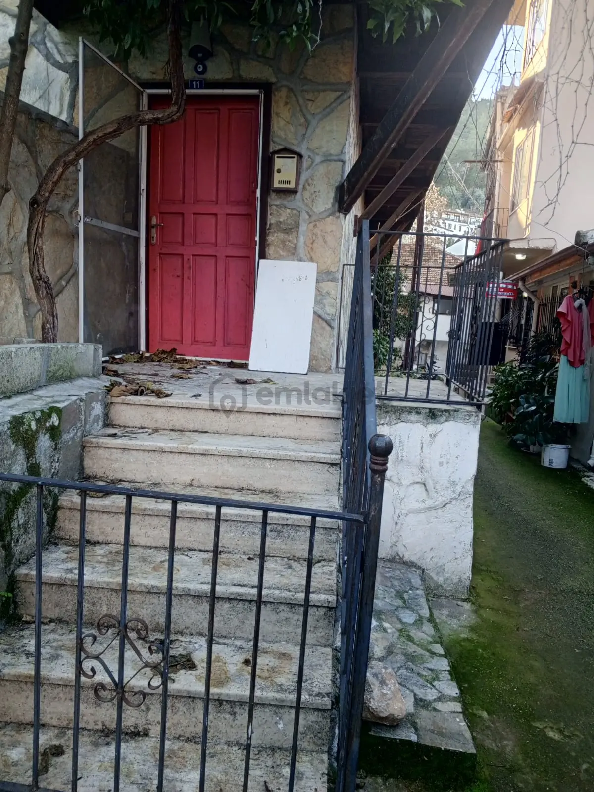 Akdeniz Emlakta Müstakil Satılık Bina - 10