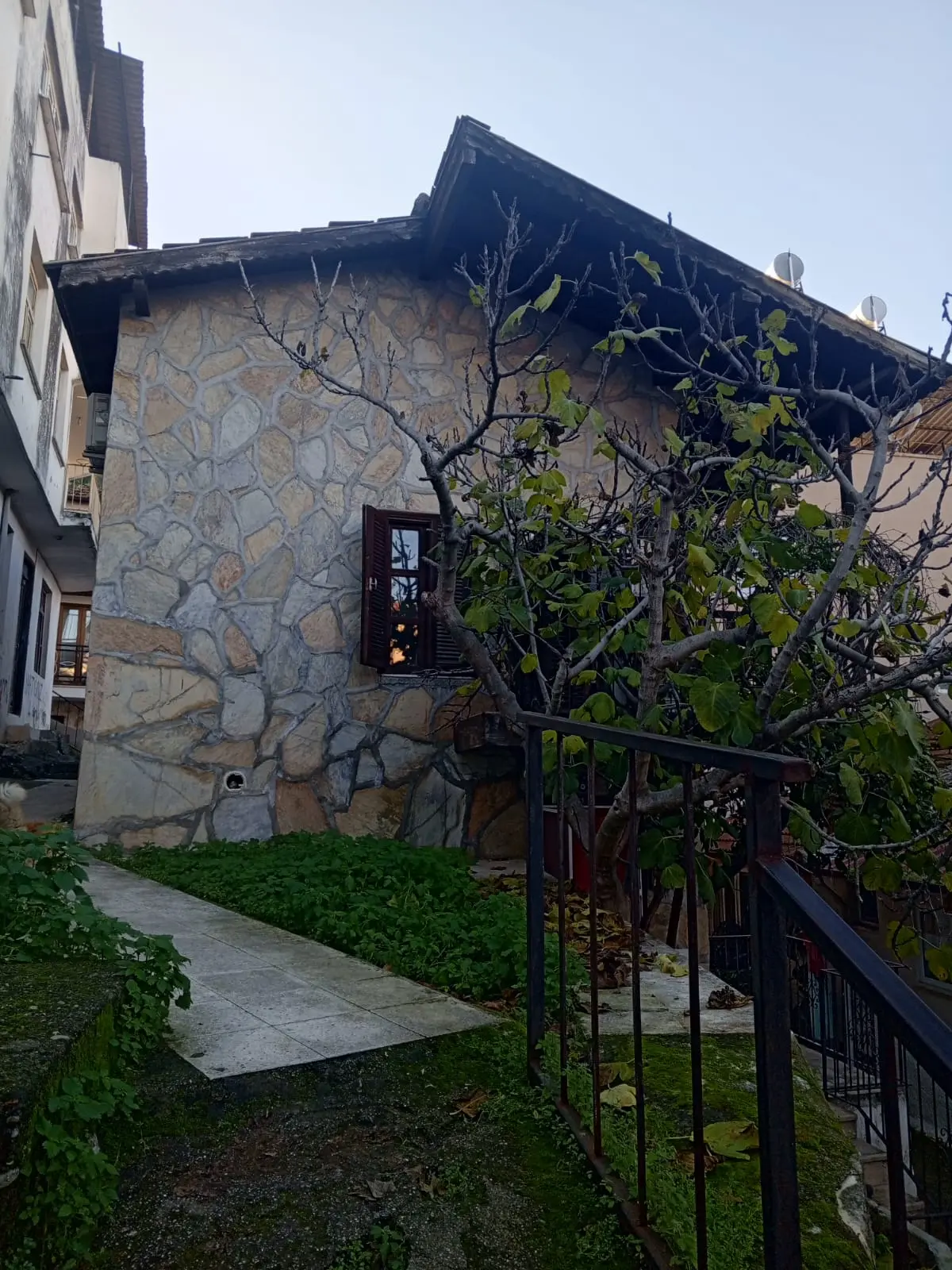 Akdeniz Emlakta Müstakil Satılık Bina - 15