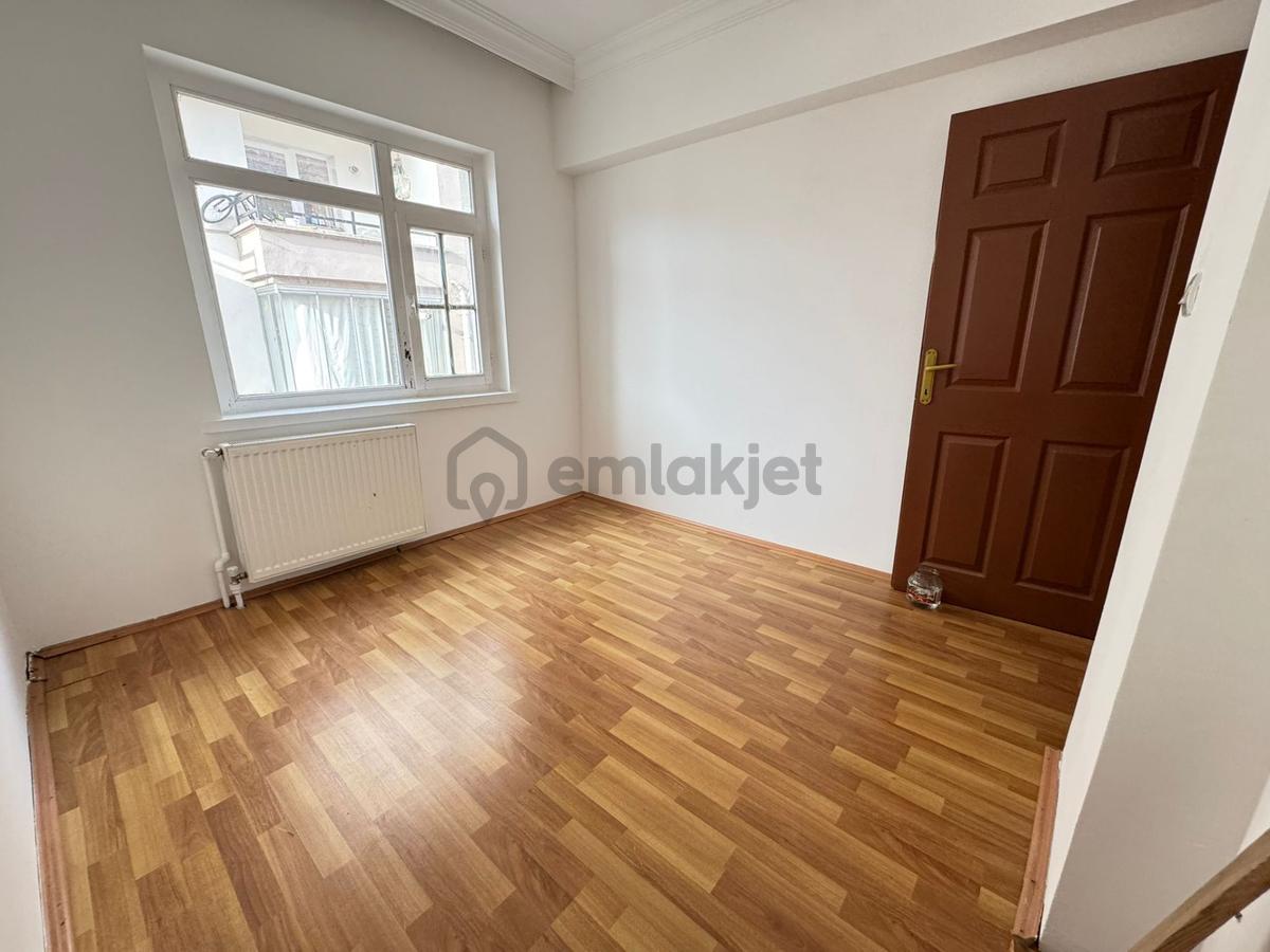 Kafkas Mahallesi'nde Ferah Orta Katta 3+1 Daire! - 27