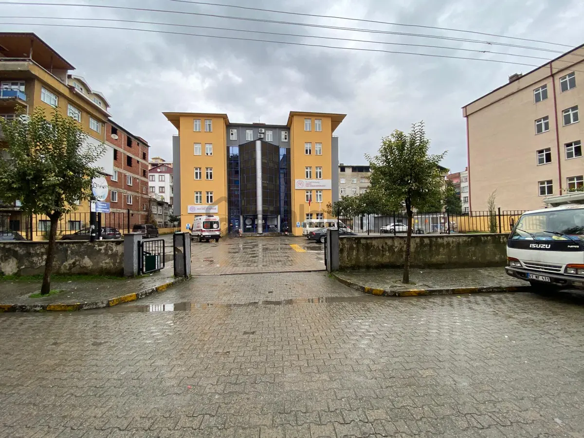 Trabzon Araklı'da Satılık Dükkan - 15