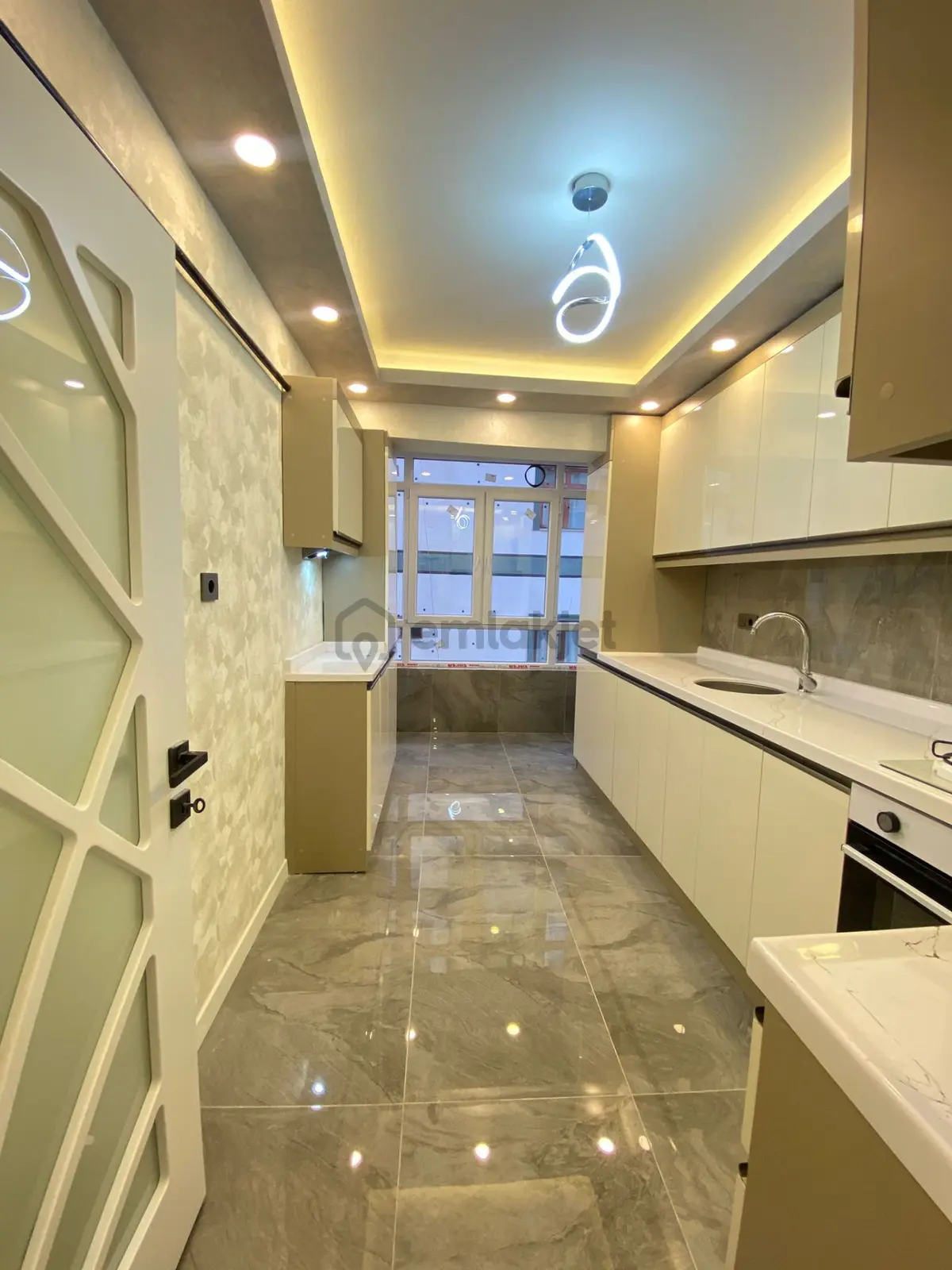 Süvari Mahhallesinde Satılık 3+1 Lux Yapılı Ara Kat Daire - 5