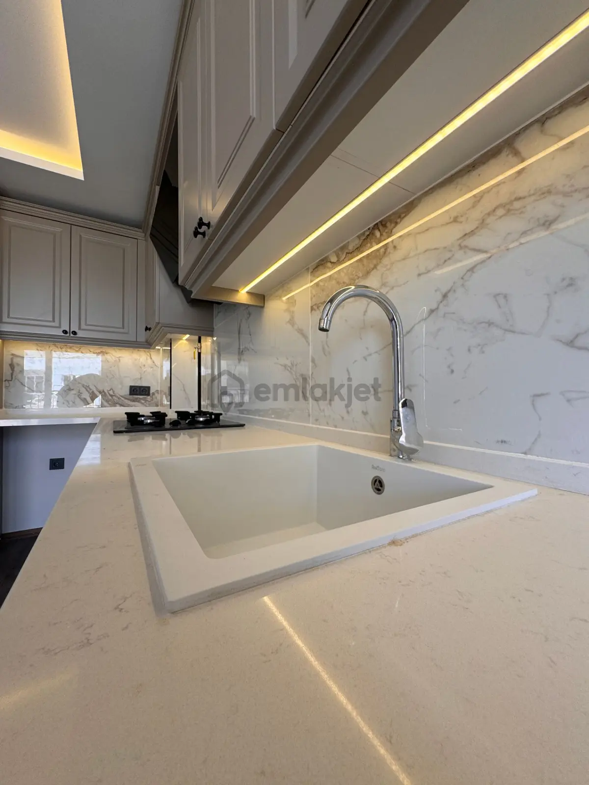 Söke Çeltikçi'de Satılık Sıfır 2+1 Modern Daire - 11