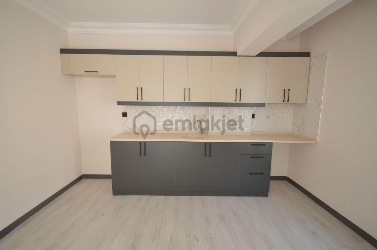 Karasu’da Satılık 2+1 Daire Geniş Metrekareli - 8