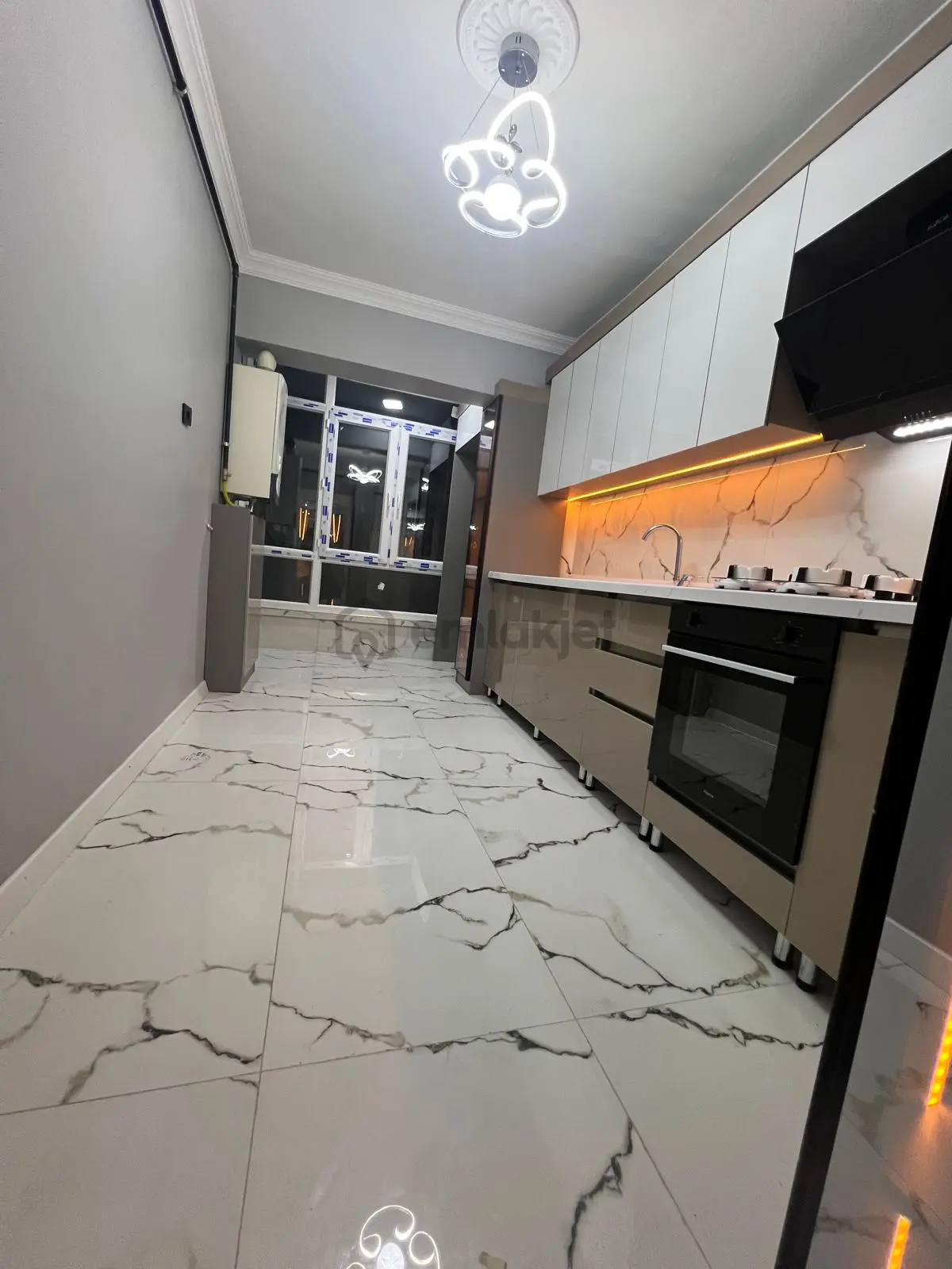 Esertepe Mahallesi'nde Kat Konumunda 3+1 Daire! - 2