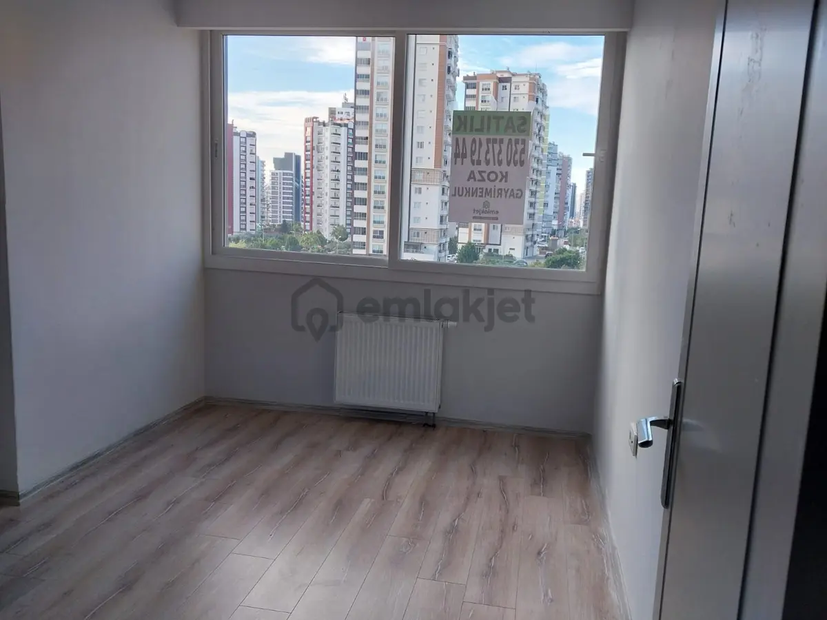 Mezitli Akdeniz Mahallesi'nde Lüks Geniş Daire - 9
