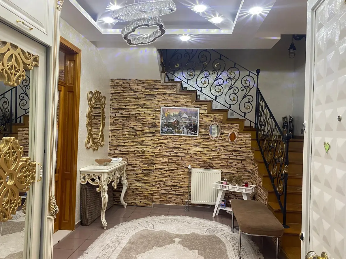 Tugayda 4 Katlı Acil Satılık Villa - 3