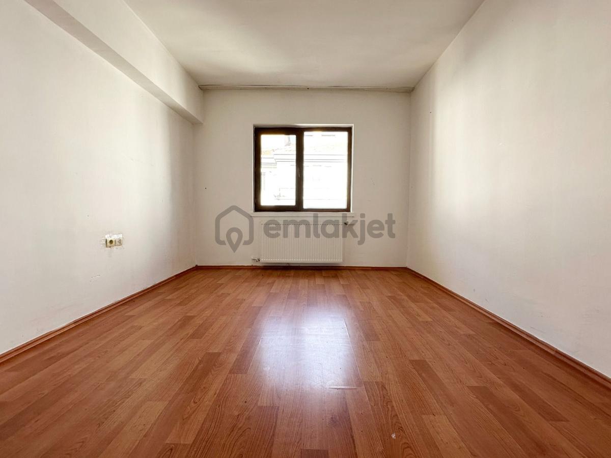 Kuşcağız Mahallesi'nde Katta E.banyolu 3+1 Daire! - 13