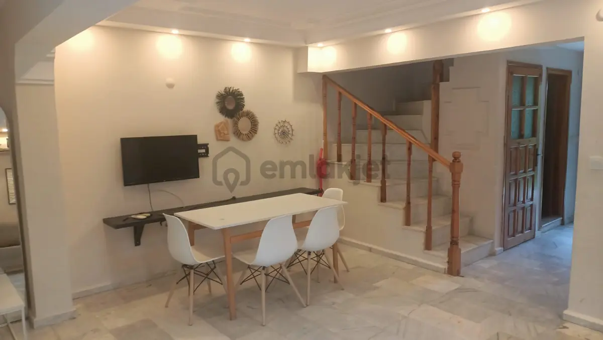 Alaçatı Merkezde Mobilyalı Kiralık Villa - 5