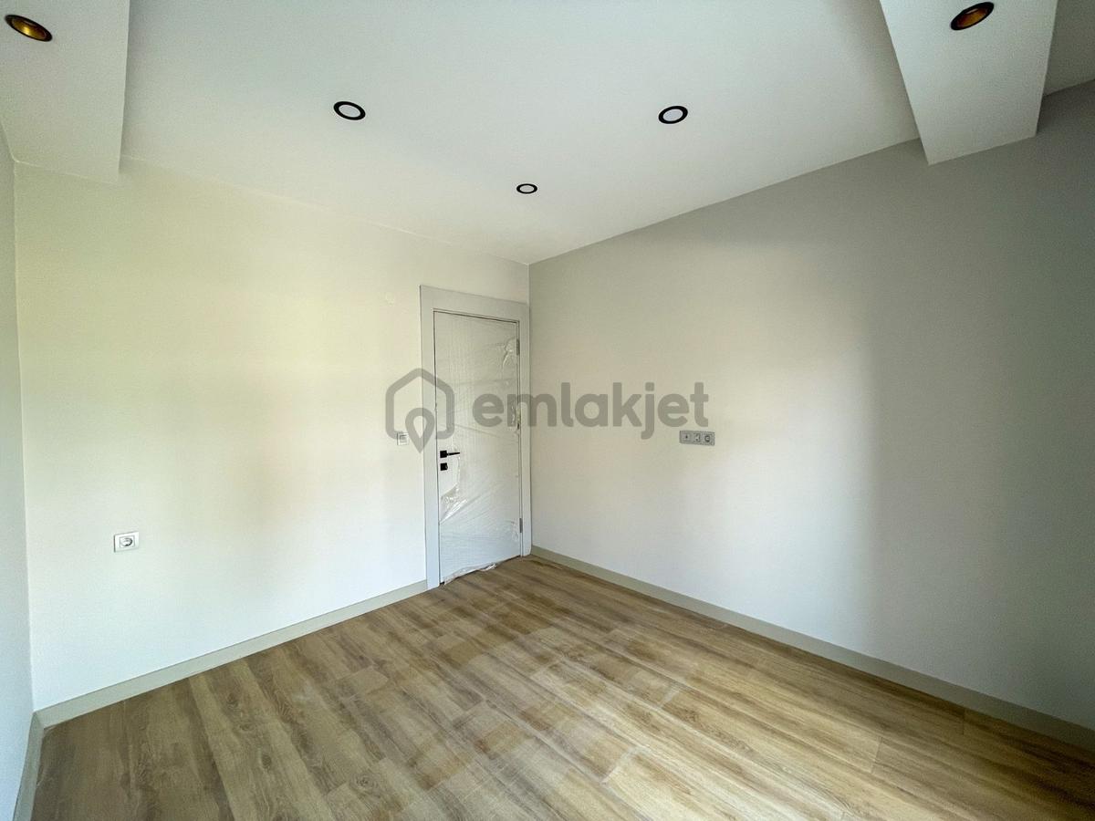 Kardeşkentler Caddesi Dibi Sıfır Satılık Daire - 11