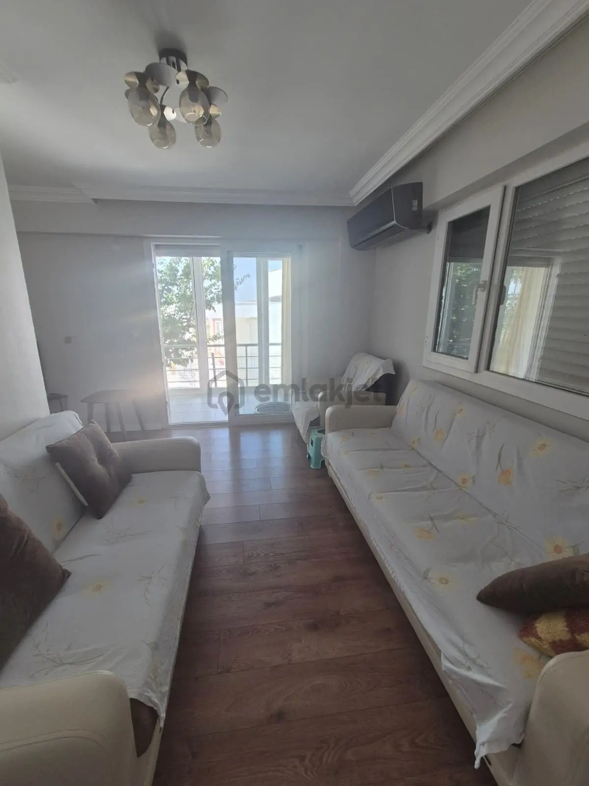 Masrafsız Havuzlu 3+1 Sitede Villa - 27
