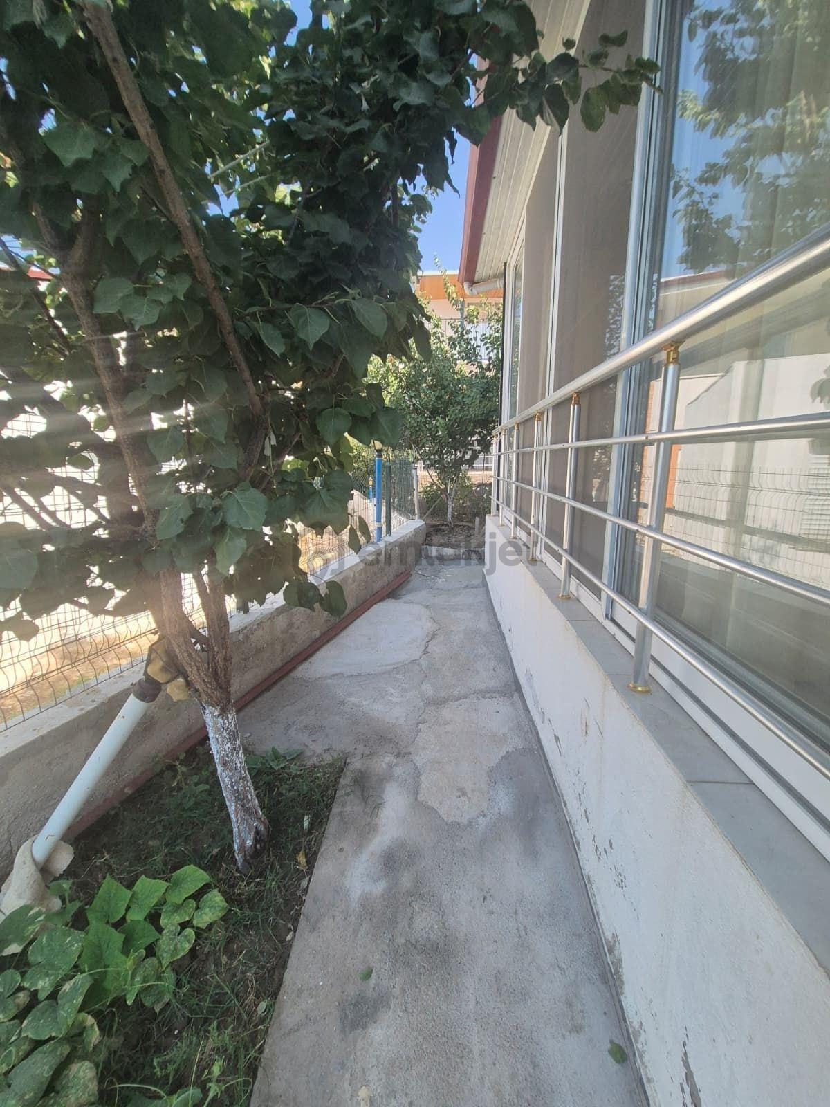 Masrafsız Havuzlu 3+1 Sitede Villa - 6