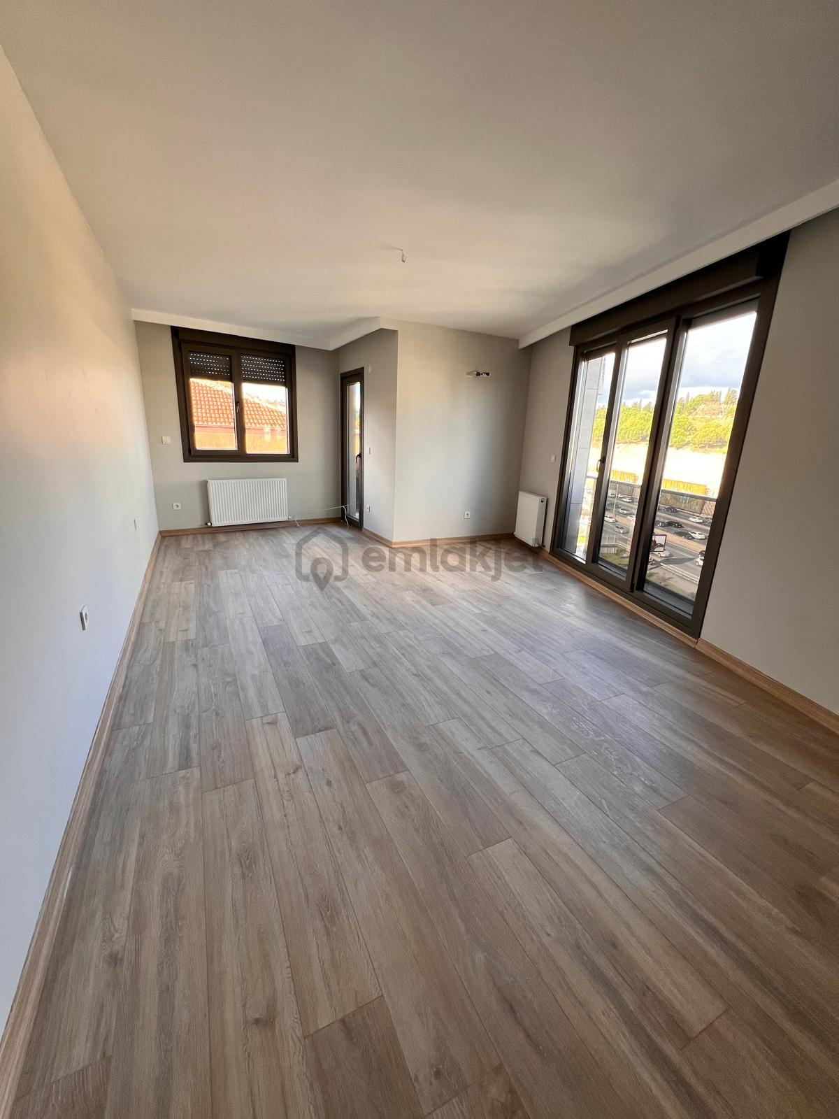 K.yalı E'5 Metroya Yakın Ferah 3+1 Dubleks Daire - 6