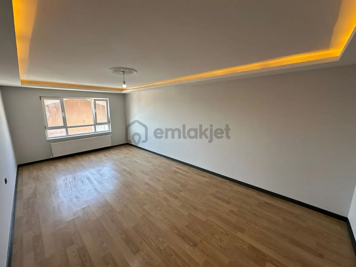 Ufuktepe Mahallesi'nde Arakatta Geniş Daire! - 13