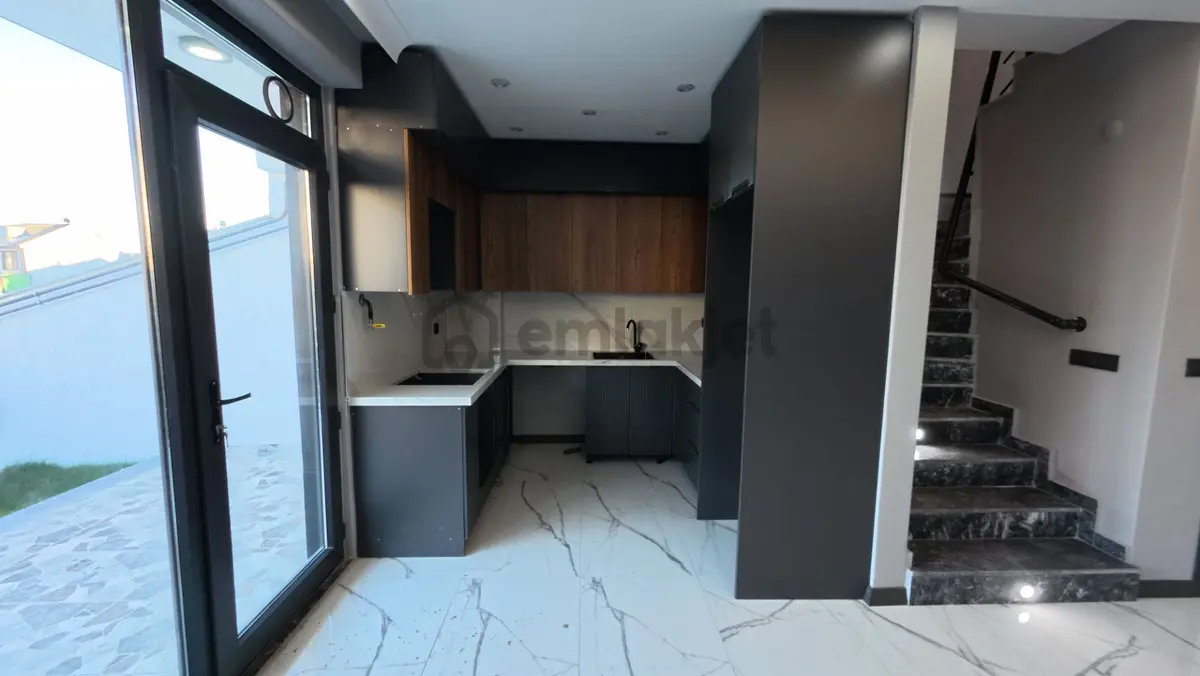 Kocaali’de Satılık Eşsiz Tasarımlı Modern Lüks Villa - 10