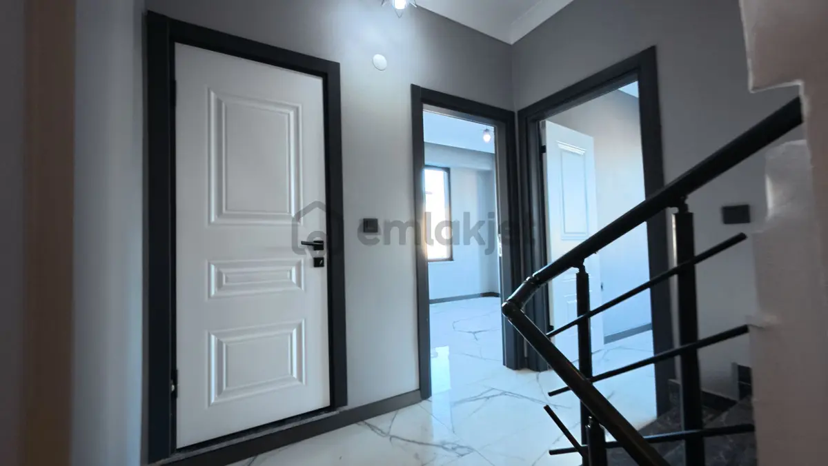 Kocaali’de Satılık Eşsiz Tasarımlı Modern Lüks Villa - 13