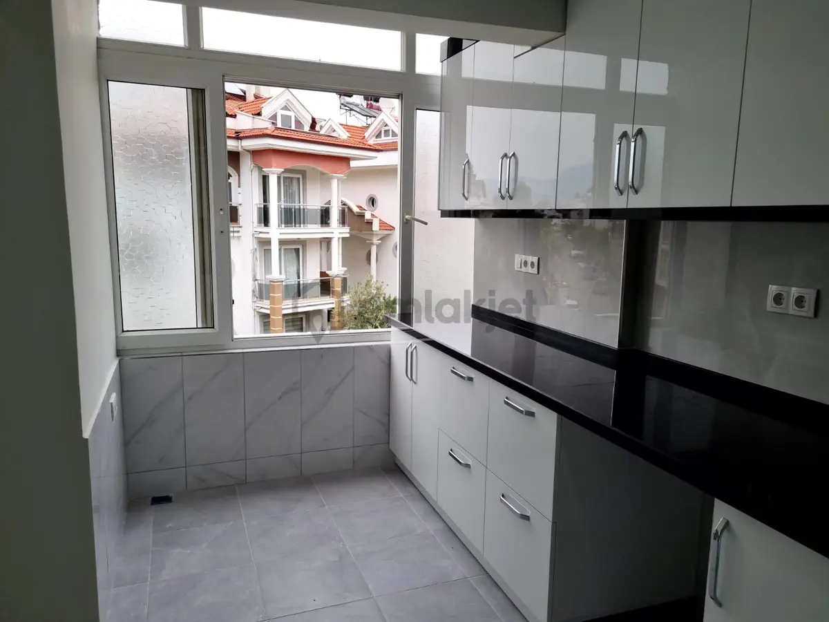 Tuzla Mahallesinde Büyük Tadilatlı 3+1 Daire - 5