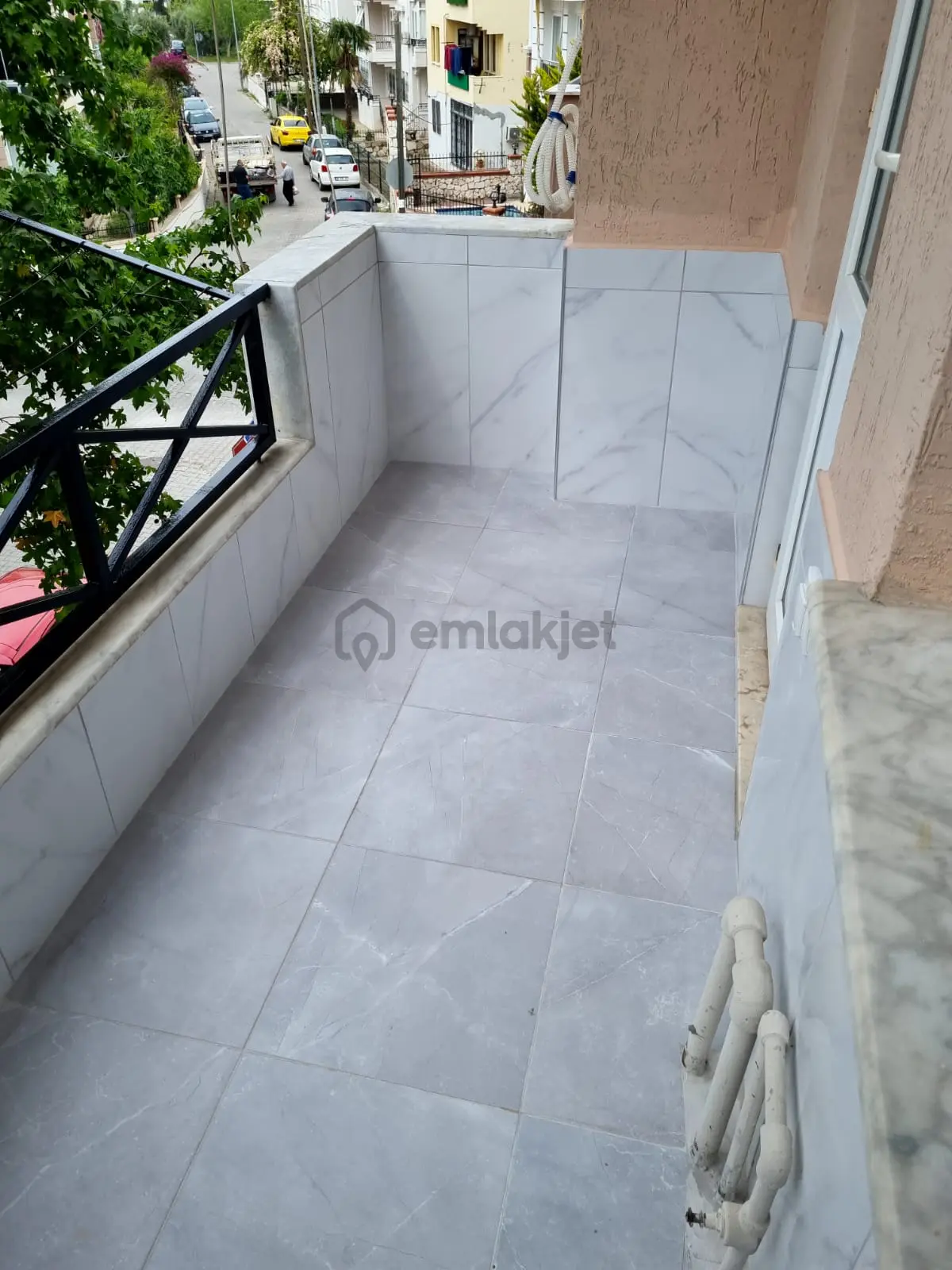 Tuzla Mahallesinde Büyük Tadilatlı 3+1 Daire - 15