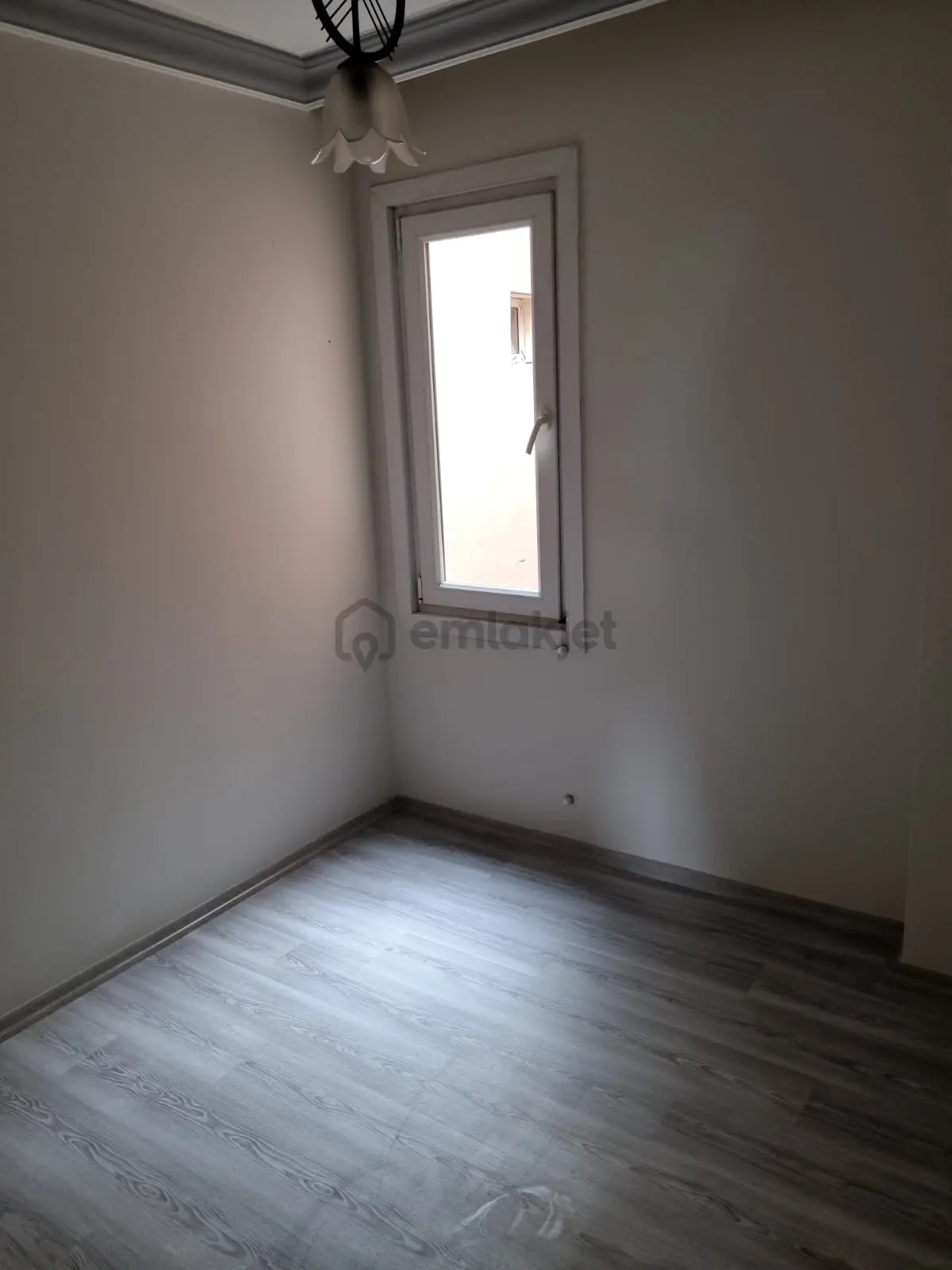 Tuzla Mahallesinde Büyük Tadilatlı 3+1 Daire - 21