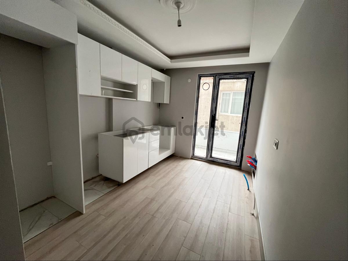 Satılık 3+1 110m2 Asansörlü Çayırova Özgürlük Mah - 12