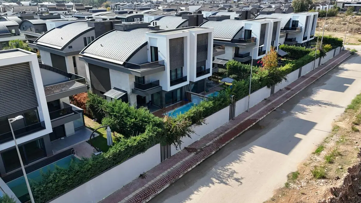 Molla Yusuf Mahallesinde Lüks Triplex Satılık Villa - 3