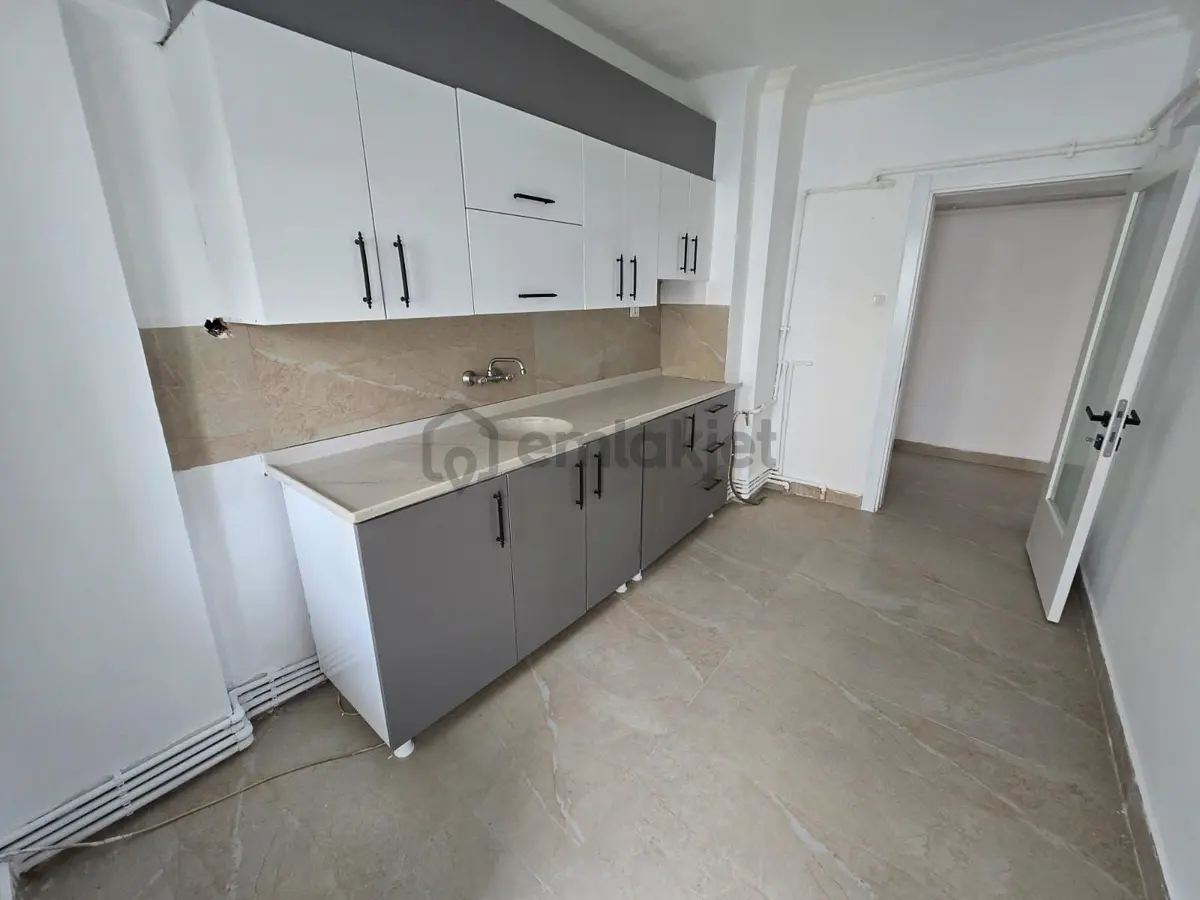 Uyanış Mahallesi'nde Yapılı Orta Kat 3+1 Daire! - 4