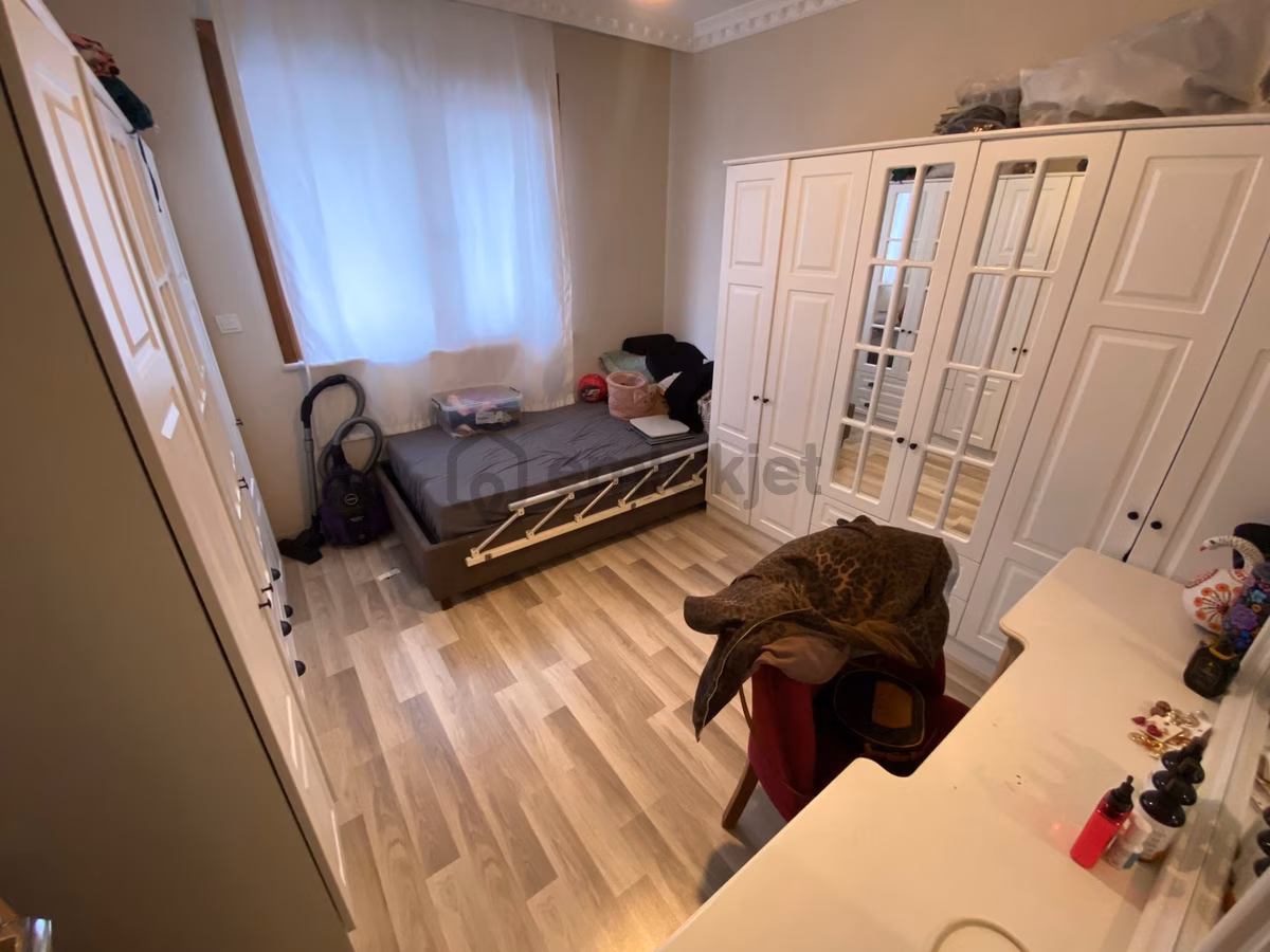 Altıntepede 5 Yıllık Binada Minibüse 1 Dk Geniş M2 3+1 - 19