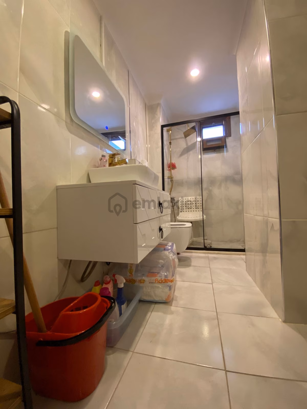 Altıntepede 5 Yıllık Binada Minibüse 1 Dk Geniş M2 3+1 - 34