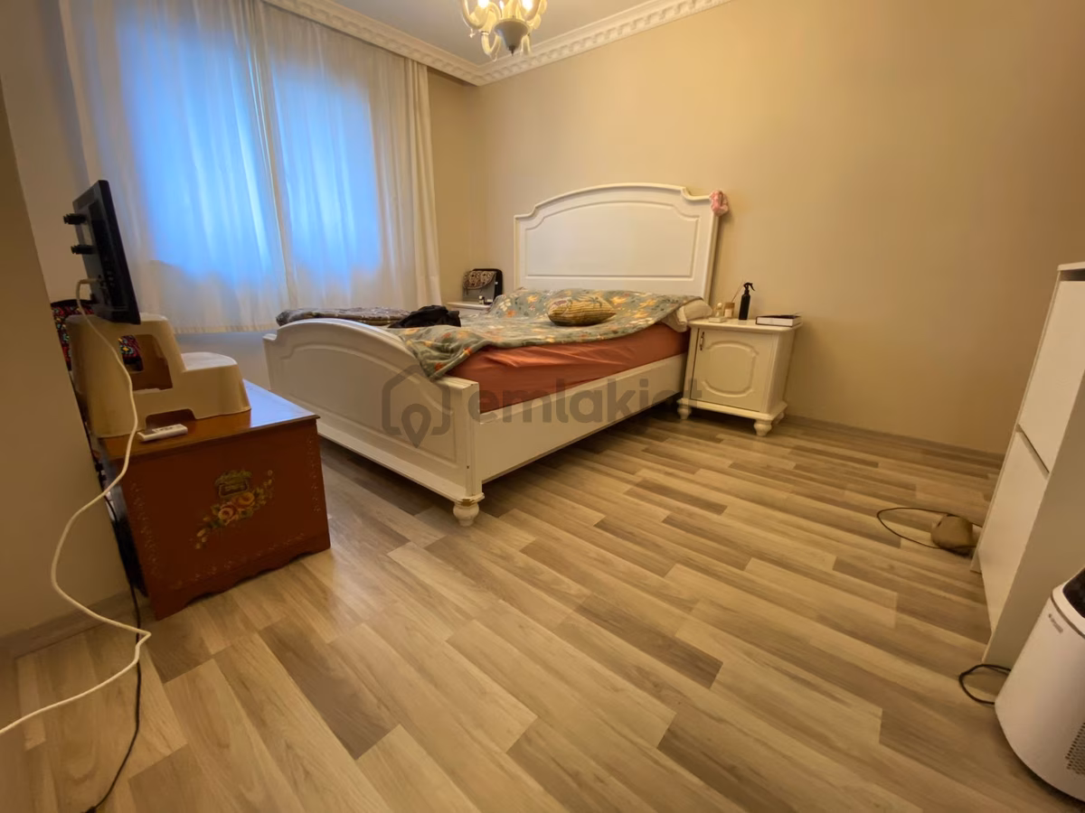Altıntepede 5 Yıllık Binada Minibüse 1 Dk Geniş M2 3+1 - 13