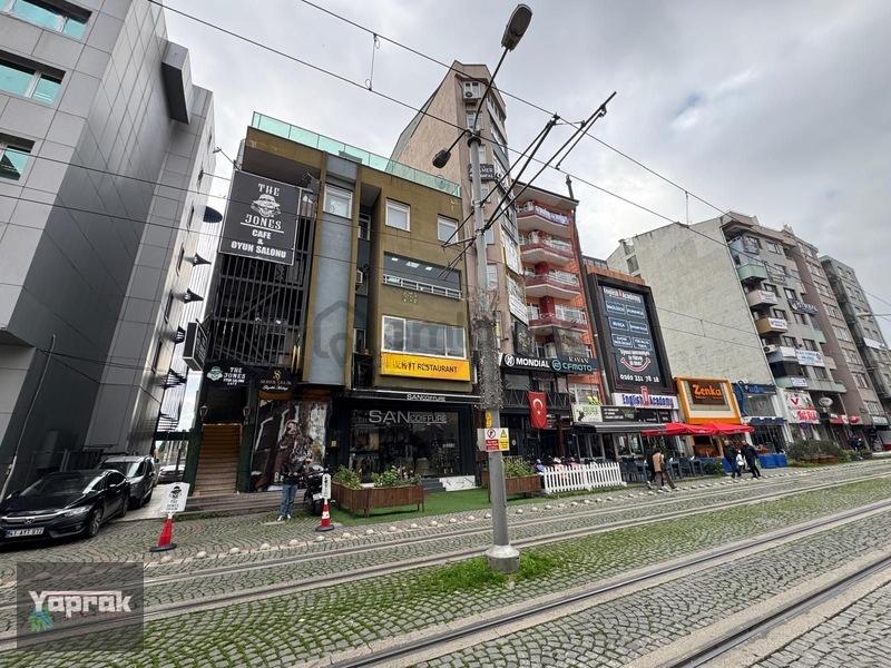 İzmit Merkezde Çift Cepheli Satılık Dükkan - 5