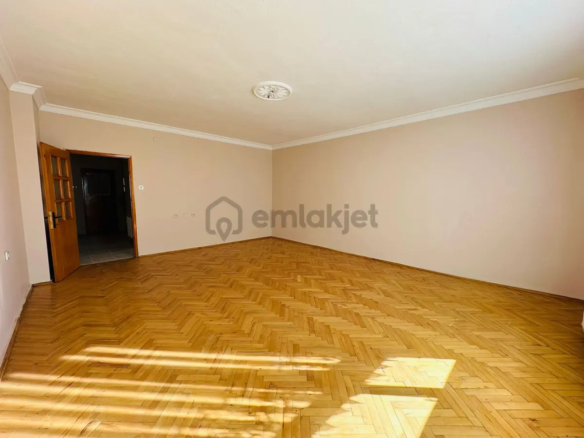 Karapürçek'te Kök Tapu 3+1 Katta Satılık Daire !! - 6