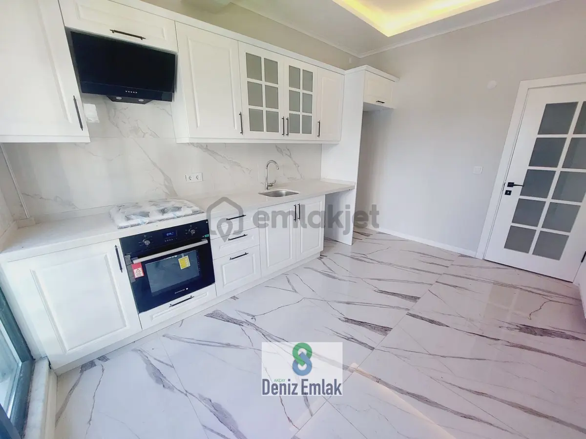 Denizden Akçayda Kapalı Mutfak Arakat Ebeveynli Satılık 2+1 Daire. - 19