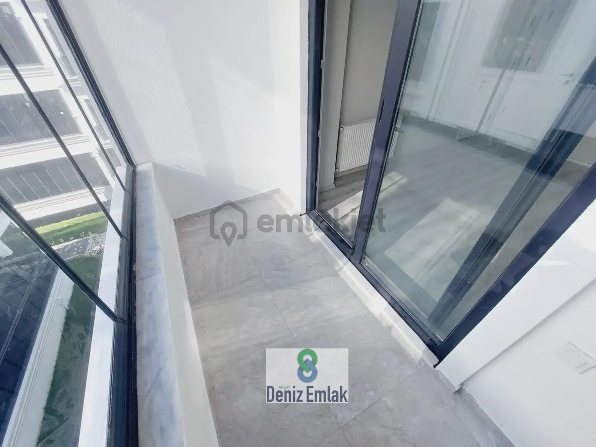 Denizden Akçayda Kapalı Mutfak Arakat Ebeveynli Satılık 2+1 Daire. - 35
