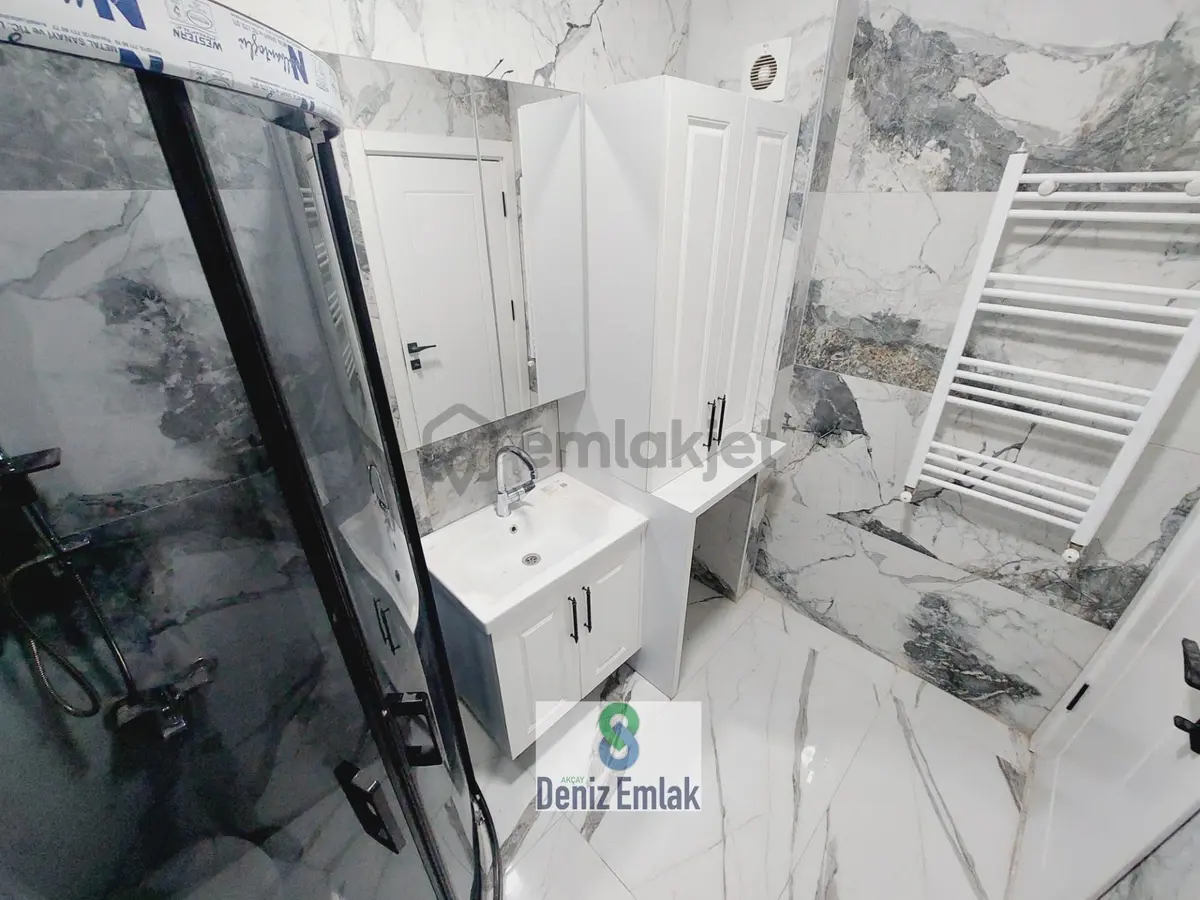 Denizden Akçayda Kapalı Mutfak Arakat Ebeveynli Satılık 2+1 Daire. - 12