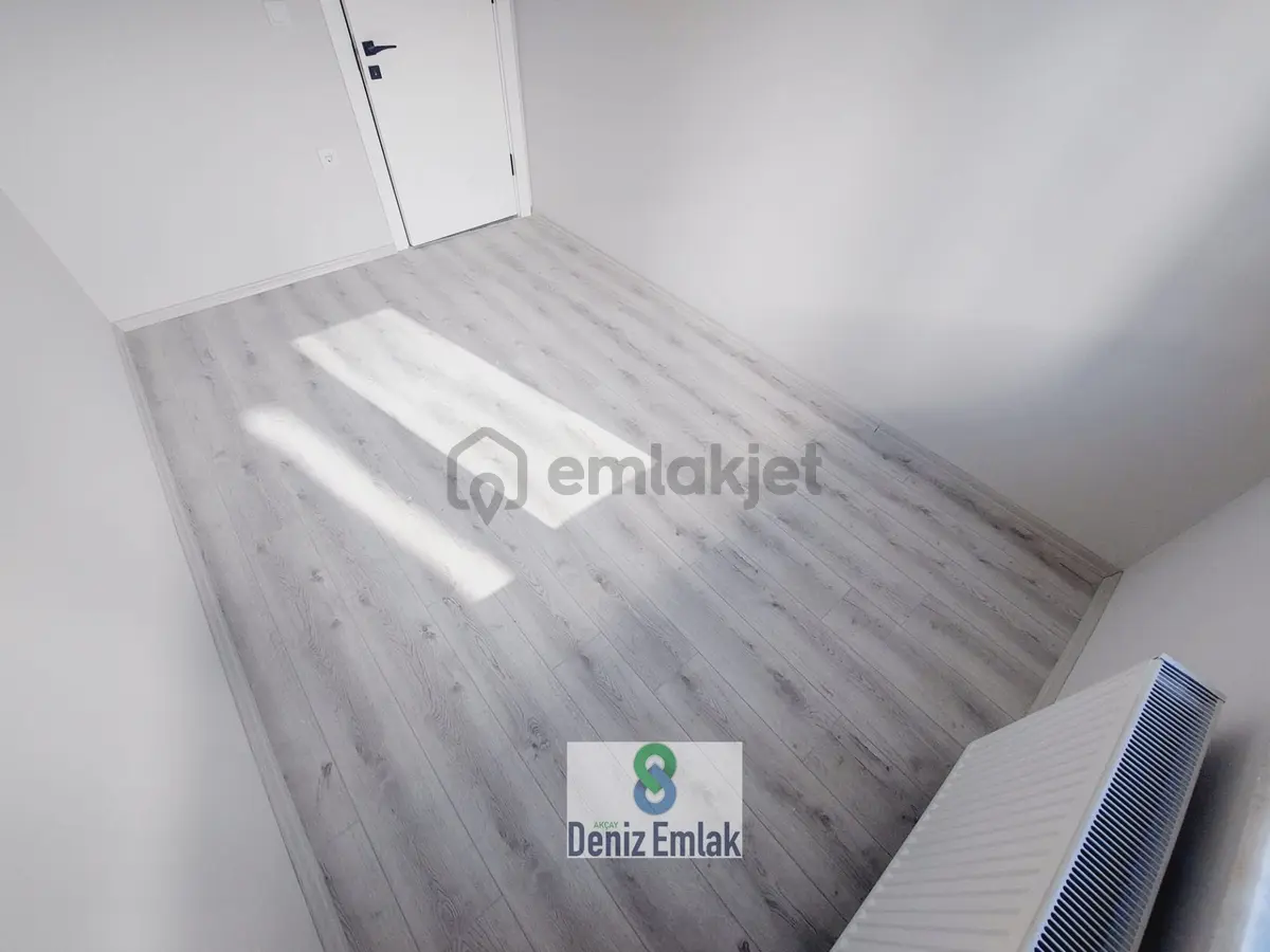 Denizden Akçayda Kapalı Mutfak Arakat Ebeveynli Satılık 2+1 Daire. - 22
