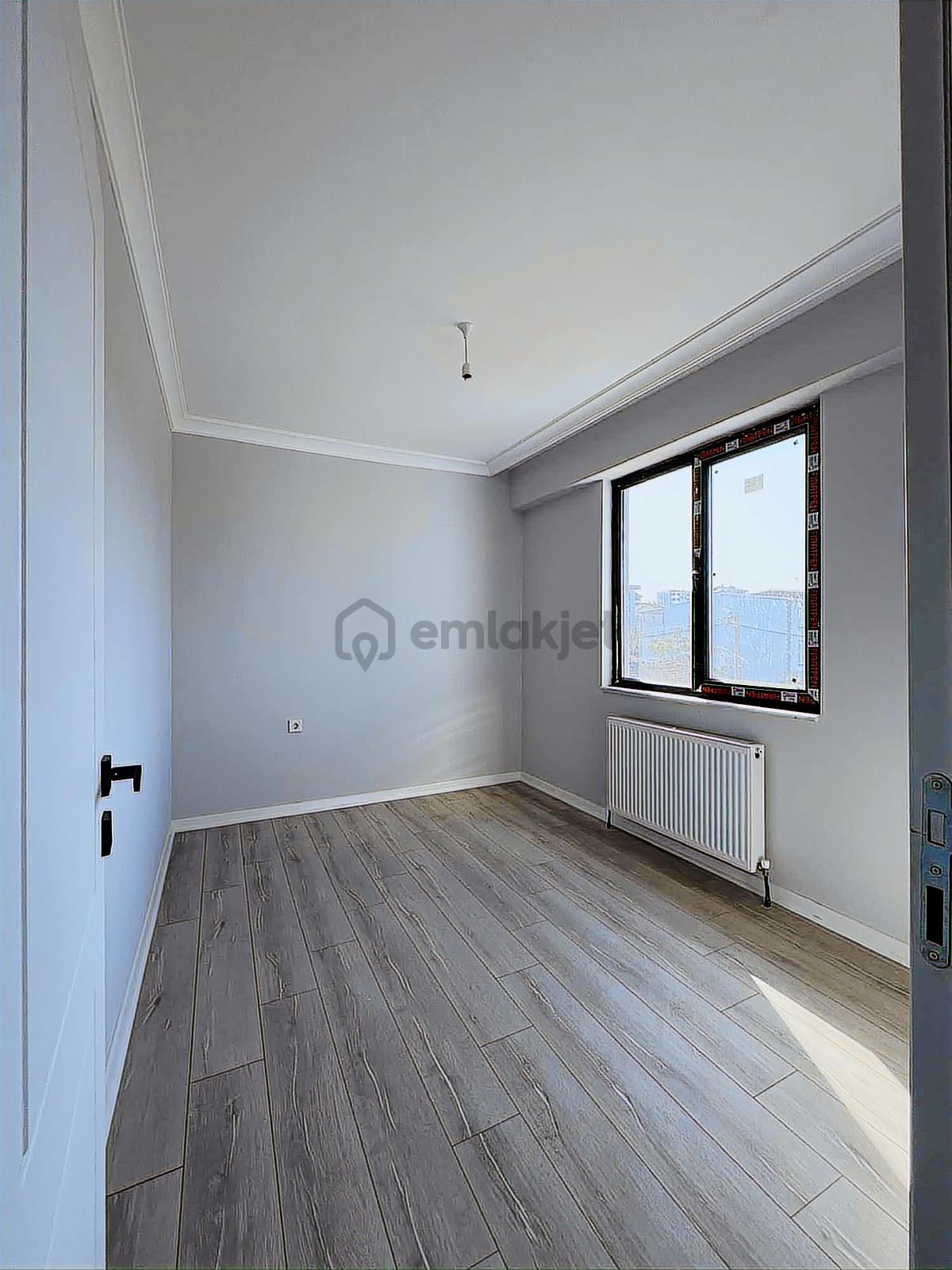 Satılık 2+1 Oturuma Hazır Daire - 8