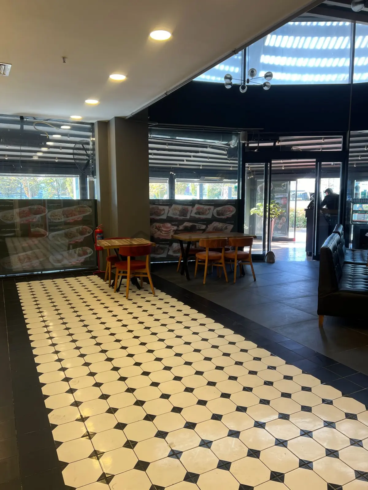 Tiyap Dan Batışehir De Kurumsal Markalı Devren Cafe & Restorant - 19
