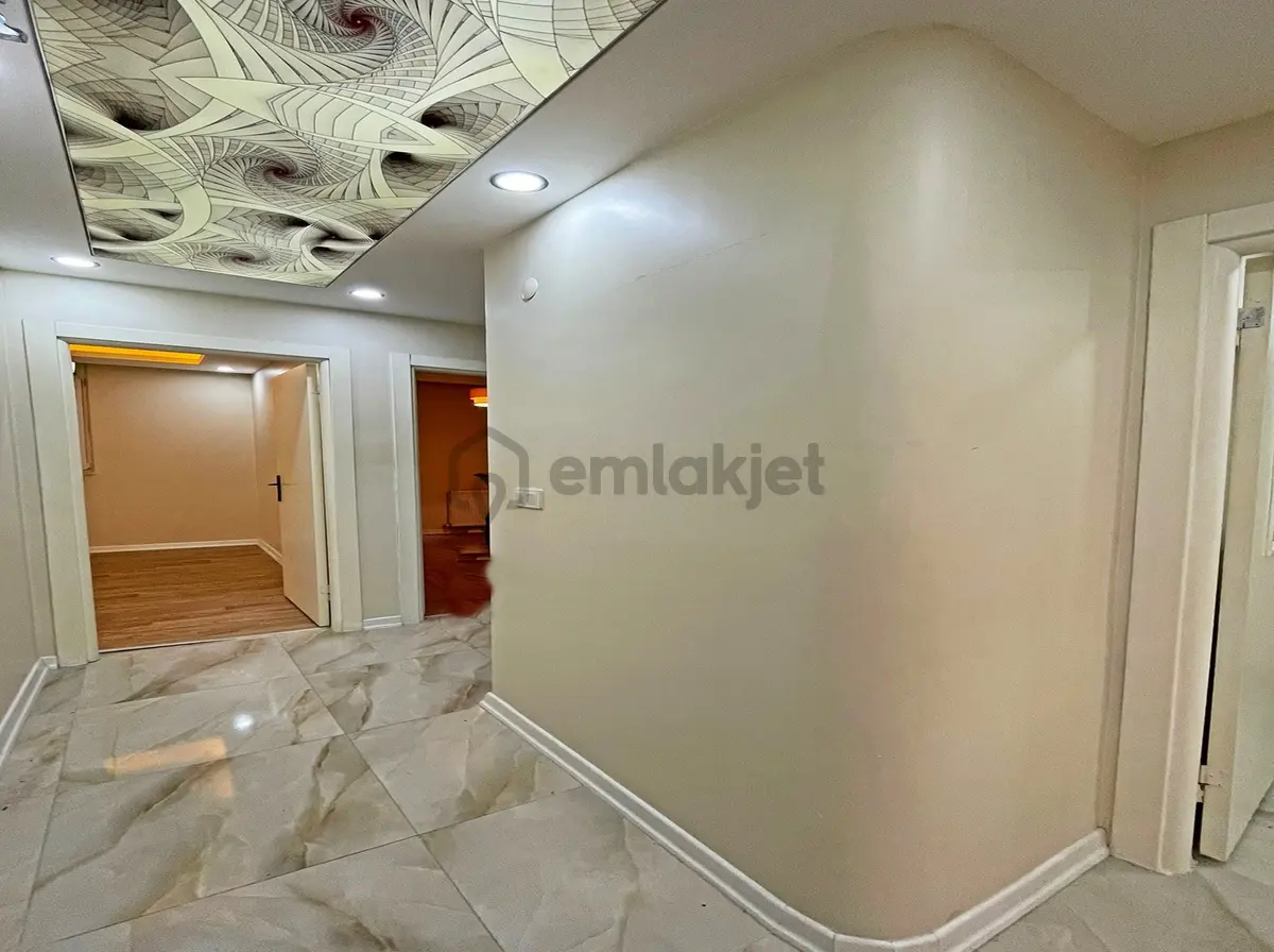 Başkent Yapı'dan Metrobüse Yakın Kış Bahçeli Satılık Bahçe Katı - 2