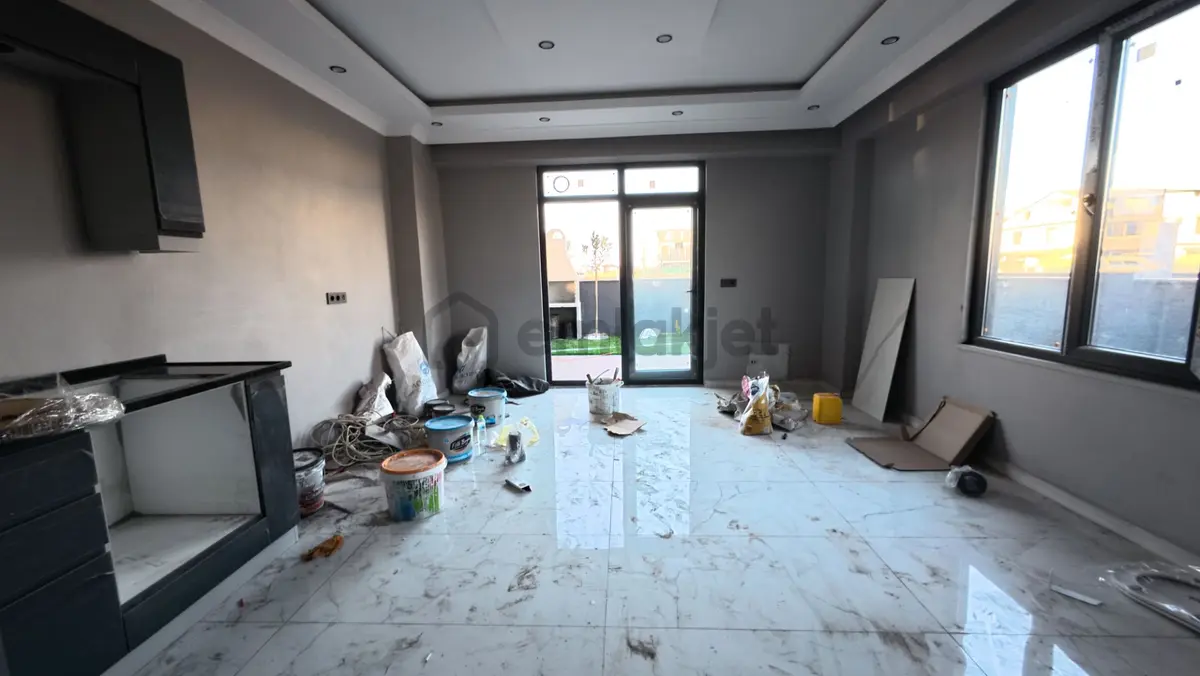 Kocaali’de Köşe Başı, Şömineli, Denize Çok Yakın 4+1 Villa - 11