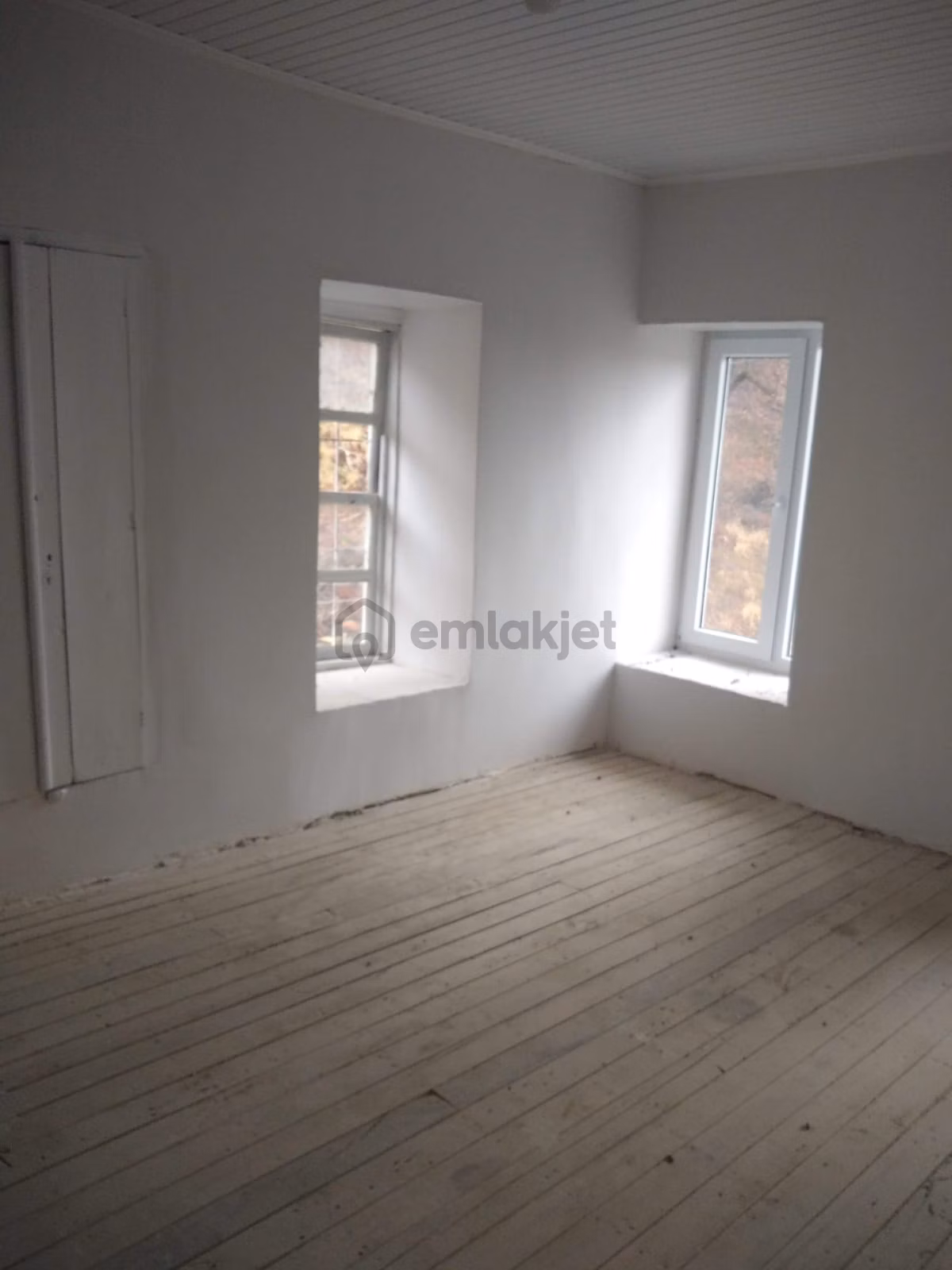 Sücüllü Emlaktan Satılık Dağ Ortamında Köy Evi - 8