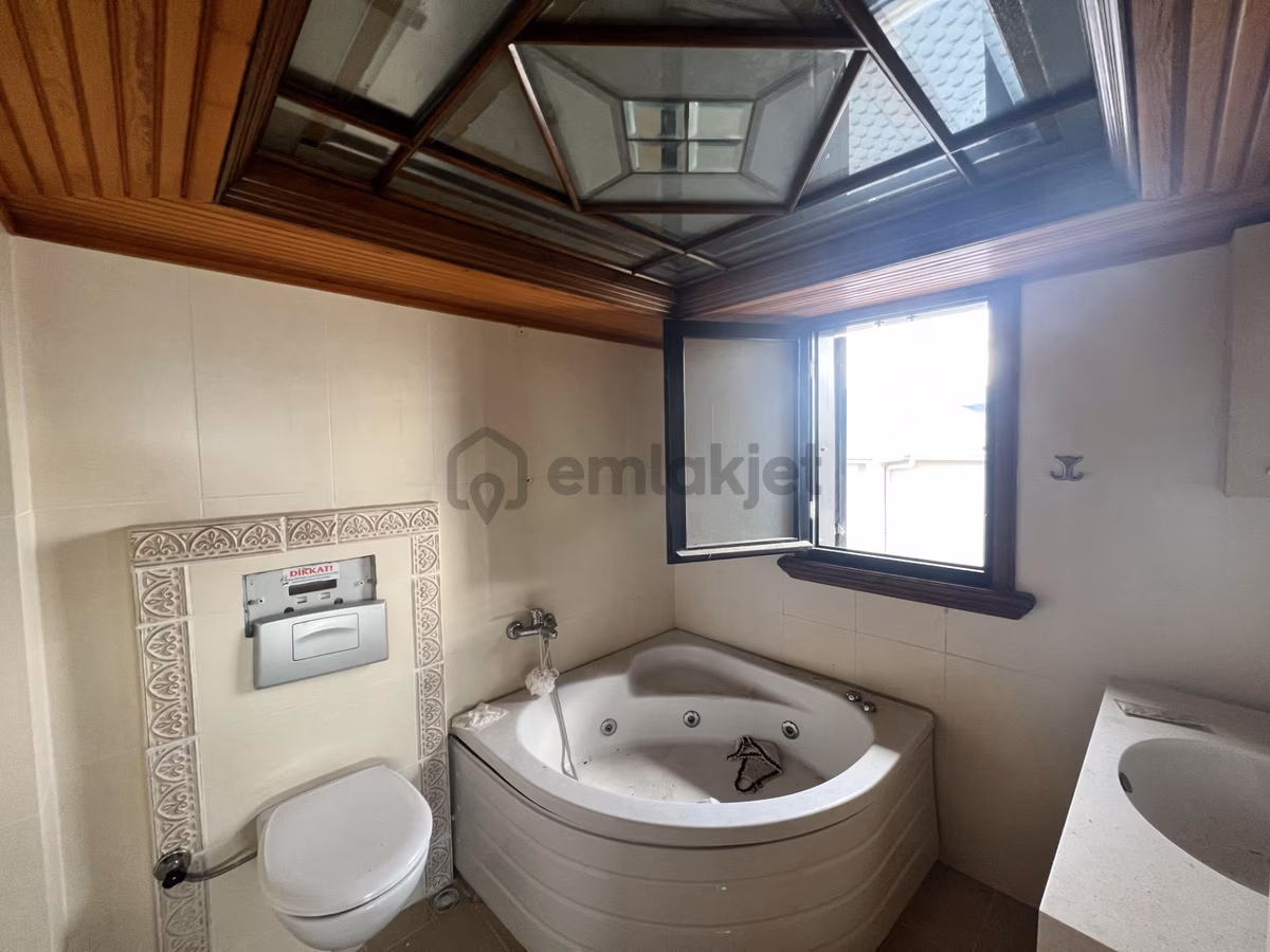 Balıkesir Ayvalık Sarımsaklı Da Satılık Muhtesem Villa - 9
